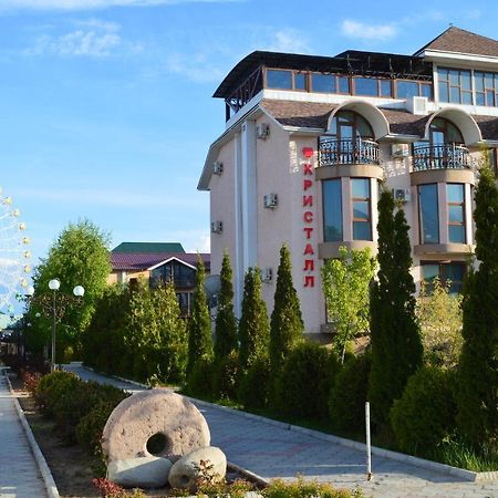 Kristall Hotel بوستيري المظهر الخارجي الصورة
