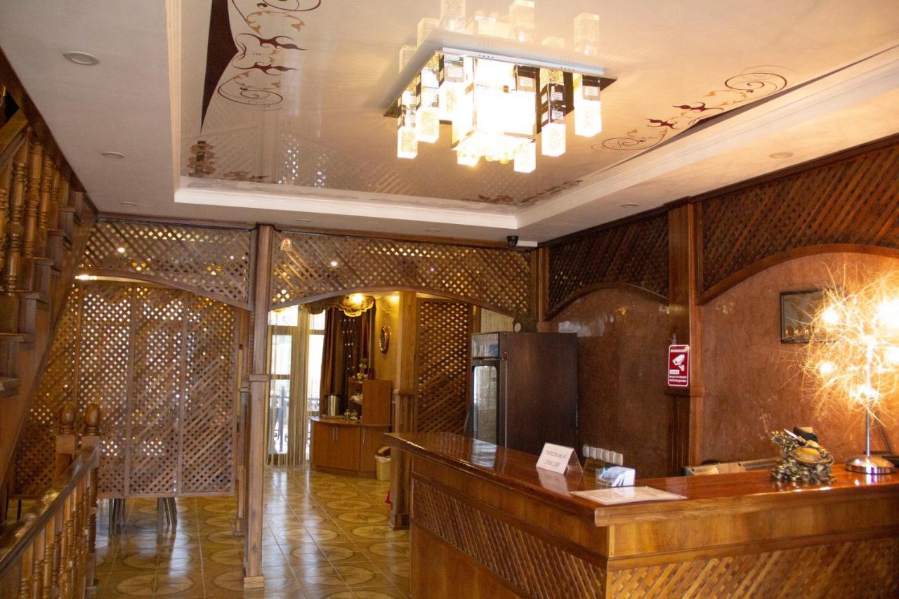 Kristall Hotel بوستيري المظهر الخارجي الصورة
