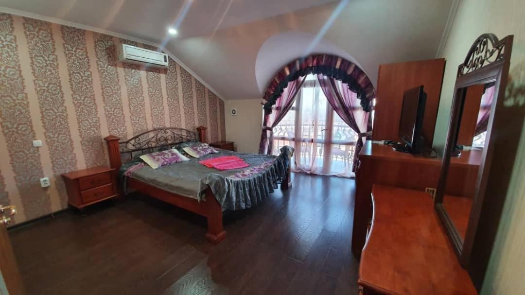 Kristall Hotel بوستيري المظهر الخارجي الصورة