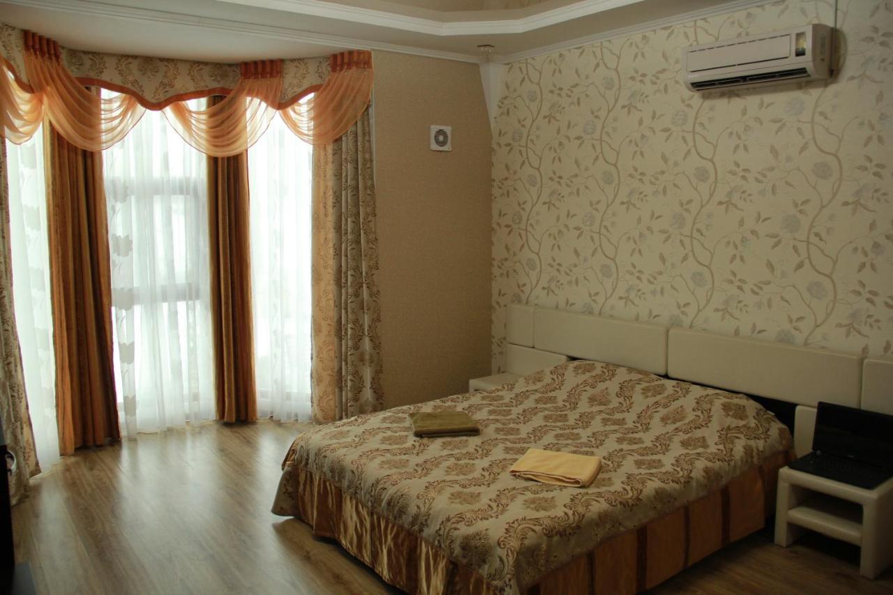 Kristall Hotel بوستيري المظهر الخارجي الصورة