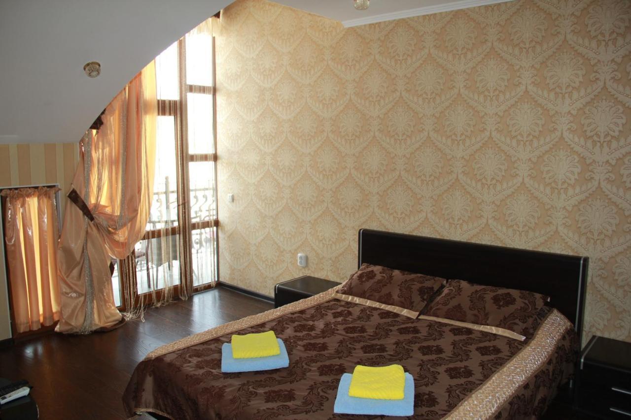 Kristall Hotel بوستيري المظهر الخارجي الصورة